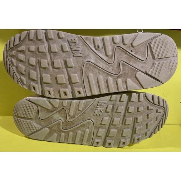 Nike Air Max 90 Essential 537384-134 Triple White Running Gym Size 11.5 - Picture 6 of 8